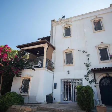 Charming House With Amazing Sea View In Gumusluk, Bodrum Vila *