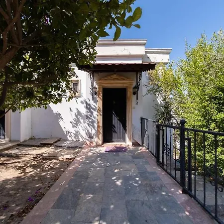Vila Charming House With Amazing Sea View In Gumusluk, Bodrum Gumusluk